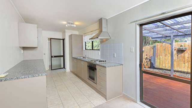 216 Solar Road Glen Eden_1