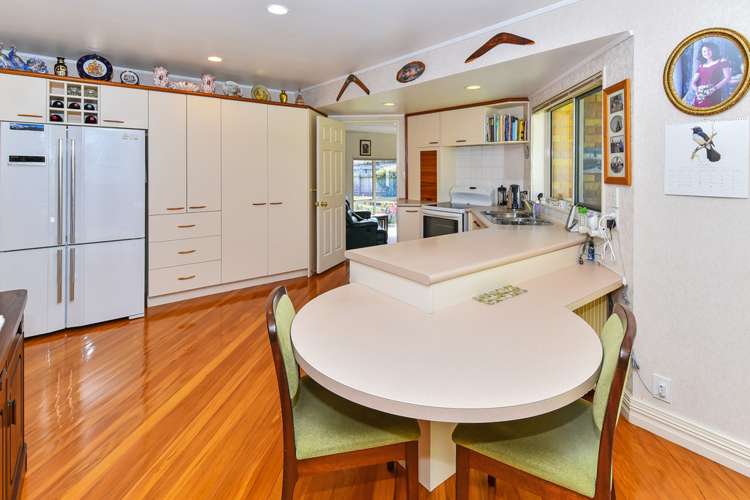 36 Stewart Gibson Place Manurewa_3