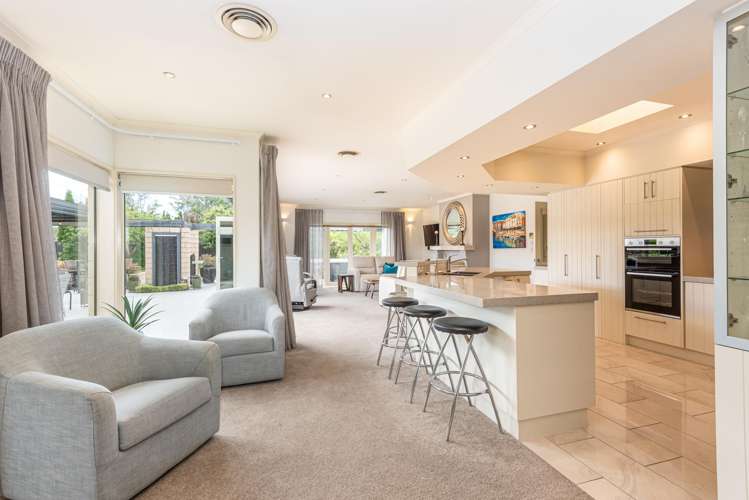 208 Cavendish Road Casebrook_5