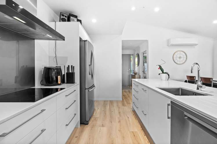 38 Pebble Beach Boulevard Te Kamo_25