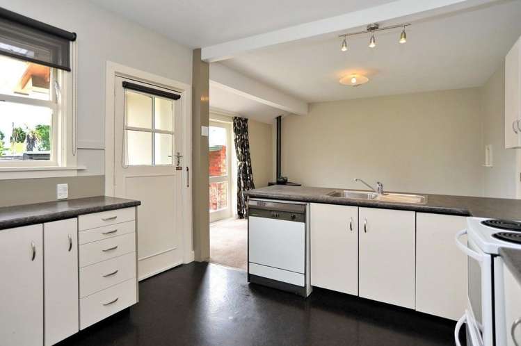 94 Wildberry Street Woolston_2