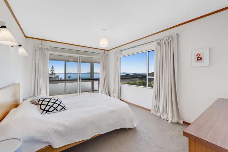 12 Burford Place Mellons Bay_26