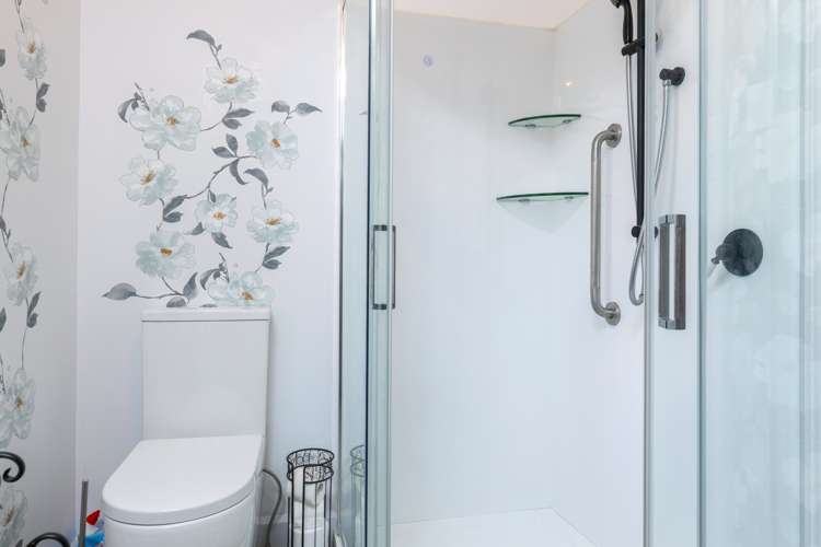 64 Broadway Picton_17