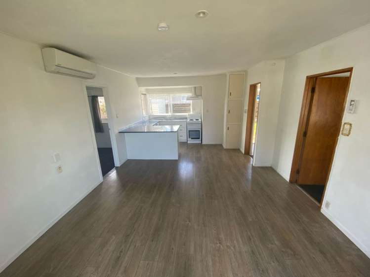 2/6 Ron Keat Drive Papakura_0