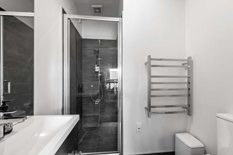 4C Ferry Road Days Bay_12