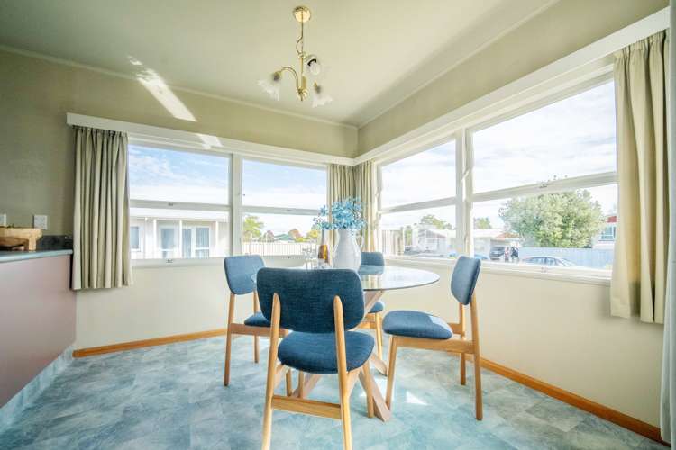 27 Kipling Crescent Stoke_10