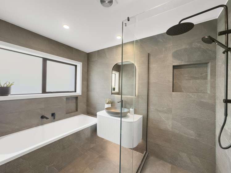 114 Bramley Drive Farm Cove_12