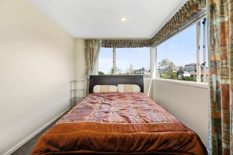 6 Beach Road Mellons Bay_21