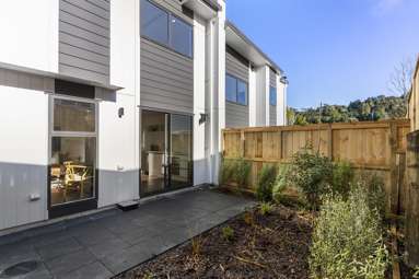 2/6 Embassy Place_3