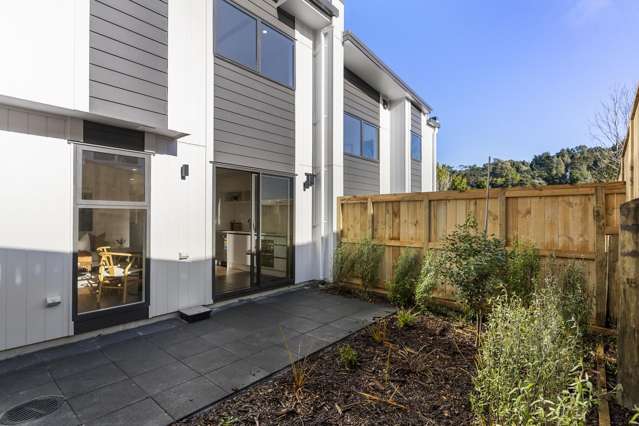 2/6 Embassy Place Glenfield_3