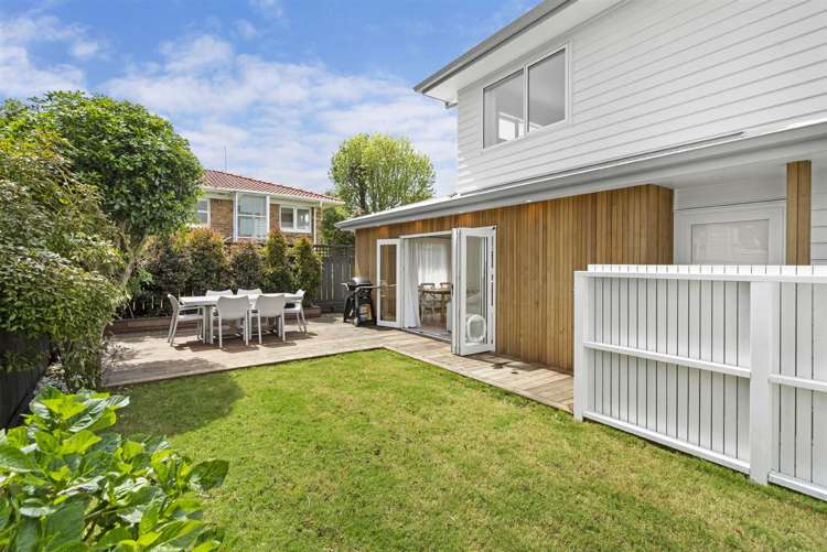 2/6 Marsh Avenue Forrest Hill_10