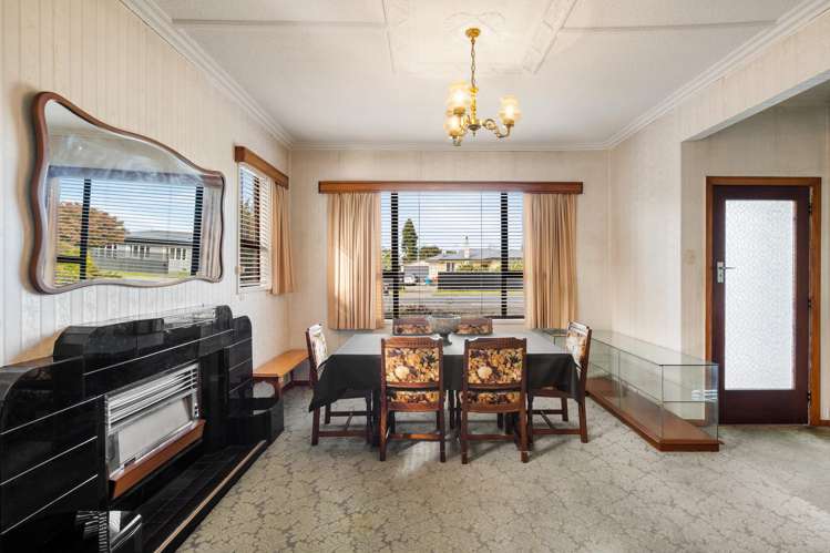 1412 Woodstock Avenue Mayfair_4