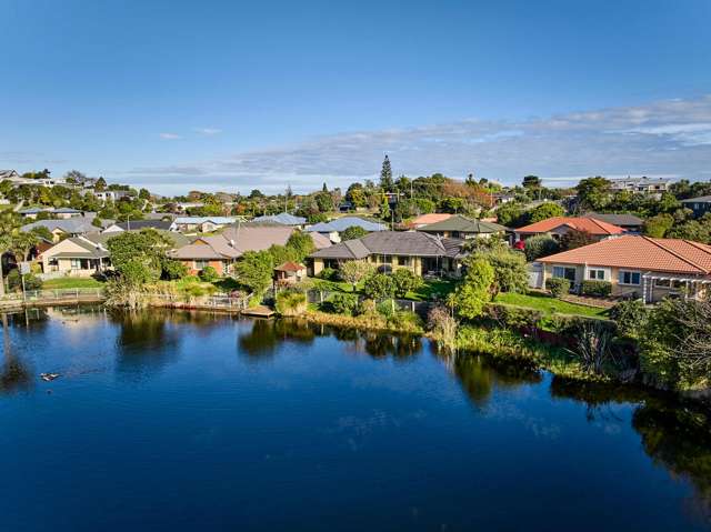 7 Lorna Irene Drive Raumati South_1