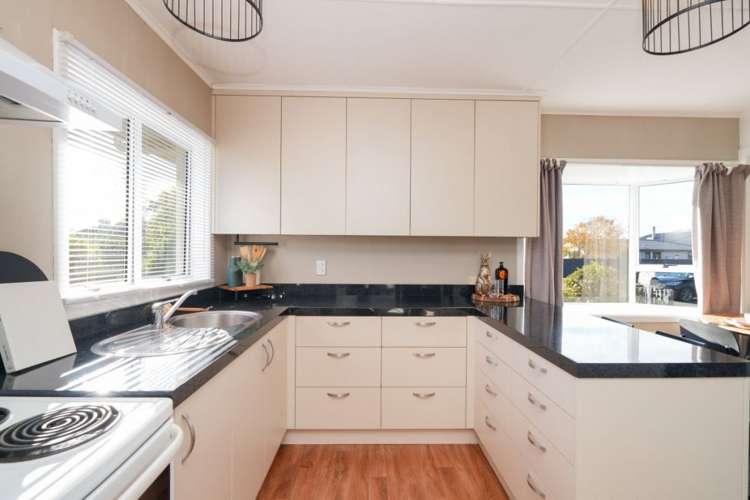 155 Lamond Street East_5