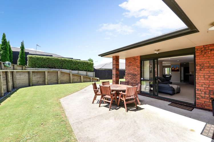 90 Farnborough Drive Grandview Heights_7