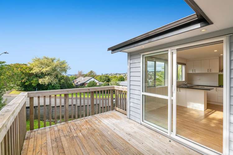 47 Amorino Drive Red Beach_40