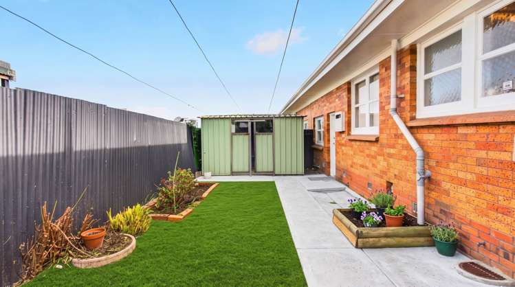 1/4 Russell Road Manurewa_13