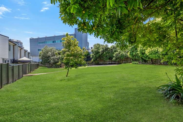 84/3 Burton Street Grafton_15