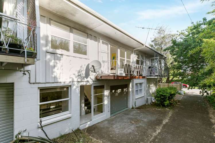 2/189 Landscape Road Mount Eden_16