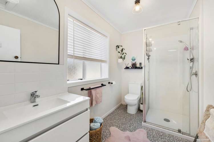 13 Puriri Avenue Kaiaua_6