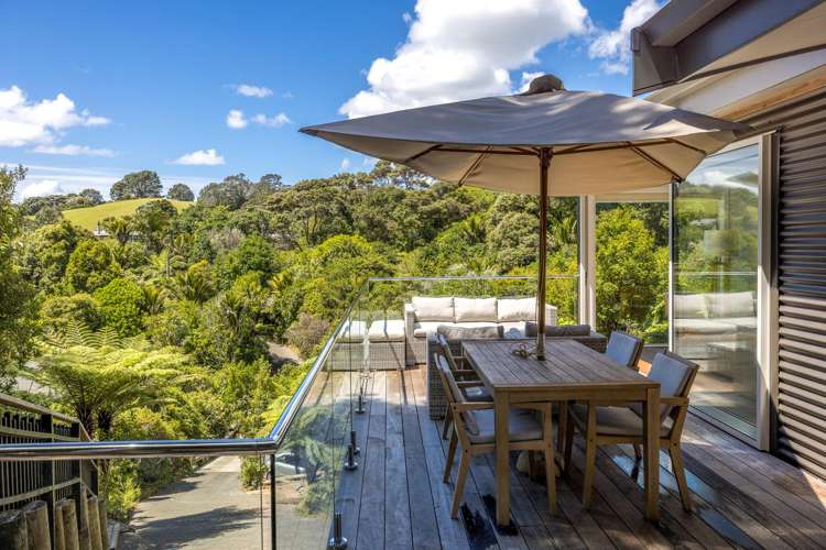 18 Victoria Road North Onetangi_15