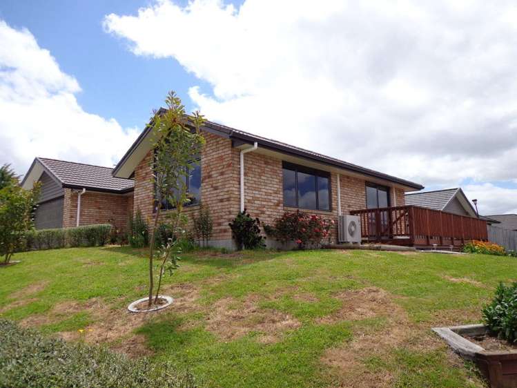 58 Farnborough Drive Grandview Heights_9