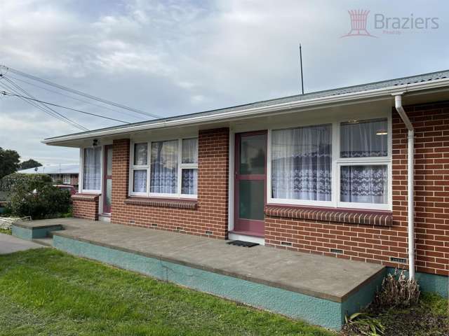 Sunny and warm three bedroom unit!