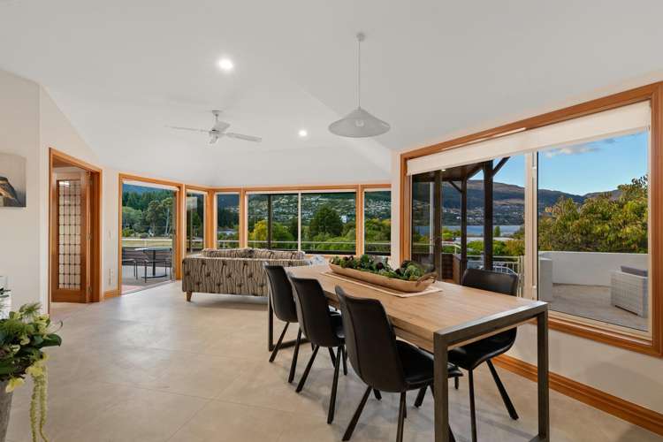 732 Peninsula Road Kelvin Heights_12