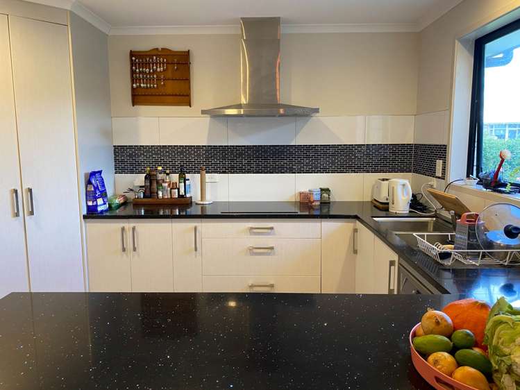 2 Hoggard Place Katikati_1