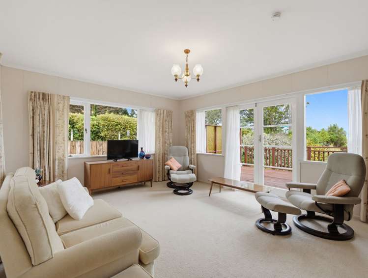 2 Grendon Road Titirangi_5