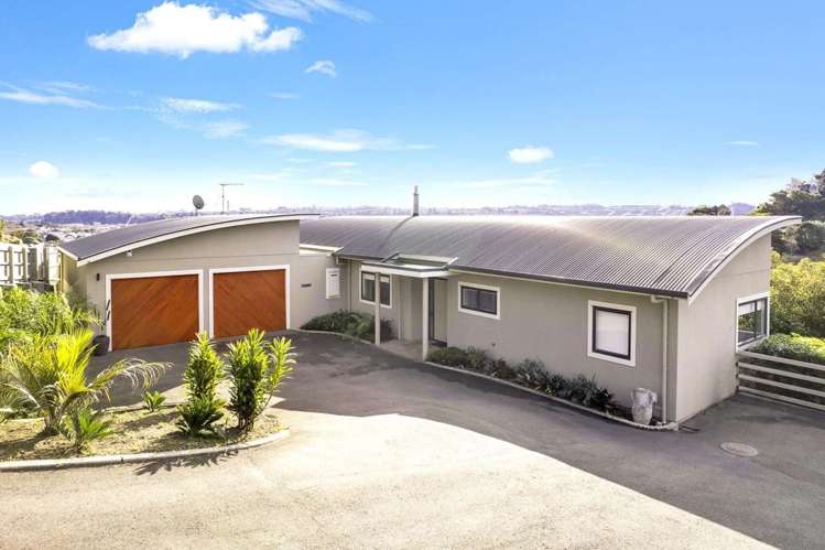 1 Shakespeare Road Bastia Hill_1