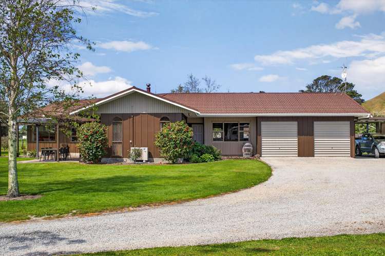 75 Sponge Bay Road Wainui_2