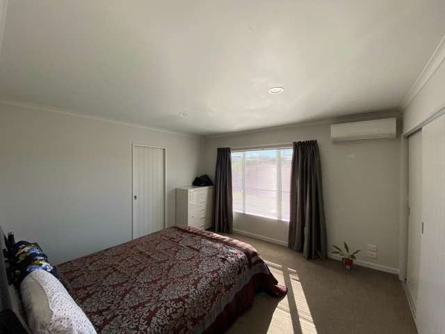3/10 Salford Crescent Flat Bush_3
