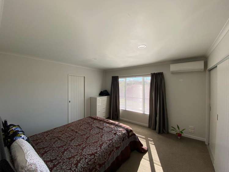 3/10 Salford Crescent Flat Bush_3