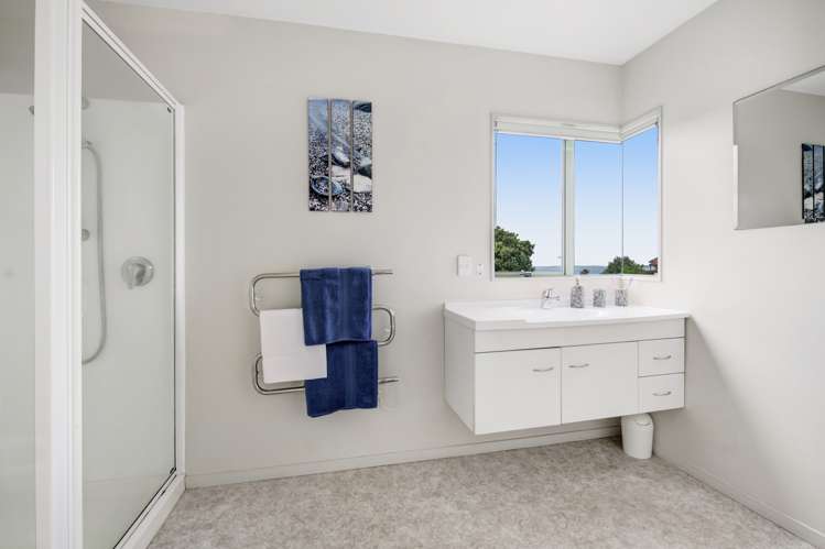 1 Ngahere Views Orewa_17