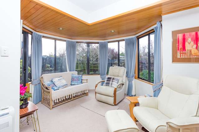 2 Netherby Lane Shirley_4