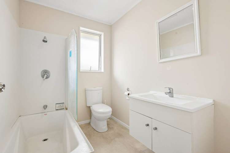 27 Neems Place Manurewa_13