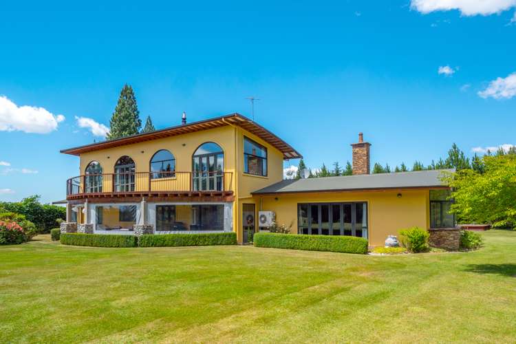 16 North West Arch Twizel_0