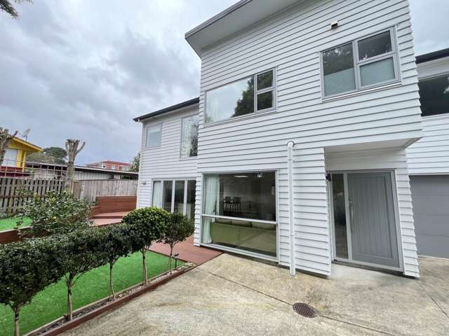 38 Windermere Crescent Blockhouse Bay_1