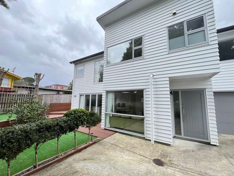 38 Windermere Crescent Blockhouse Bay_1