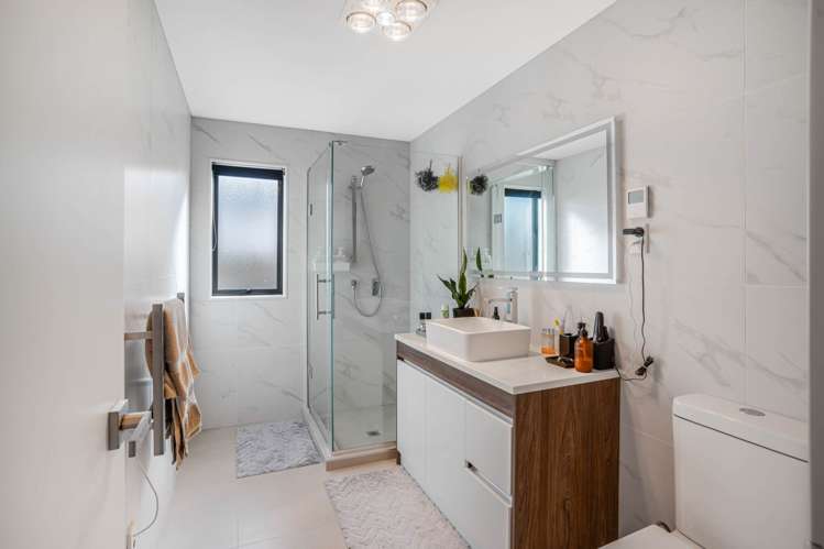 58 Lime Hill Rise Flat Bush_17