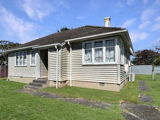 Three bedroom house with garage - Wairoa