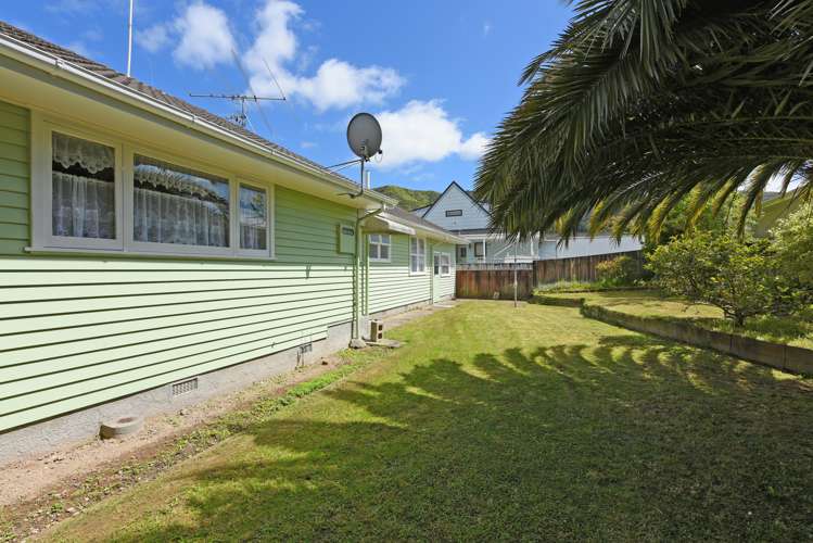 17 California Drive Totara Park_12