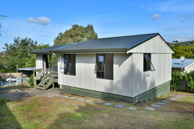 10 Shadon Place Stanmore Bay_4