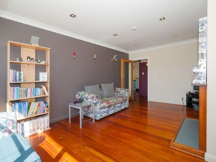 54 Waddington Drive Naenae_4