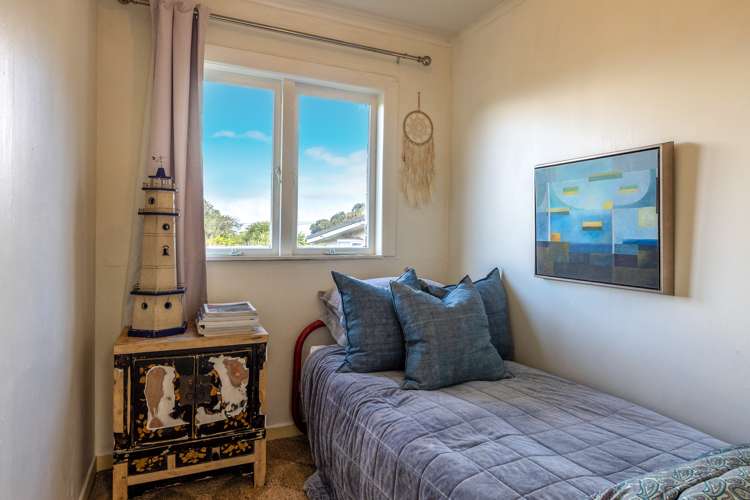 13 Surfdale Road Surfdale_17