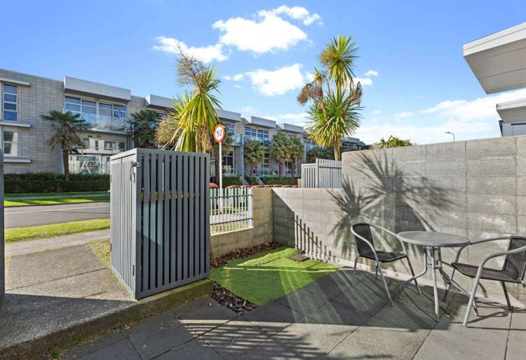 86 Norwood Drive Flat Bush_9
