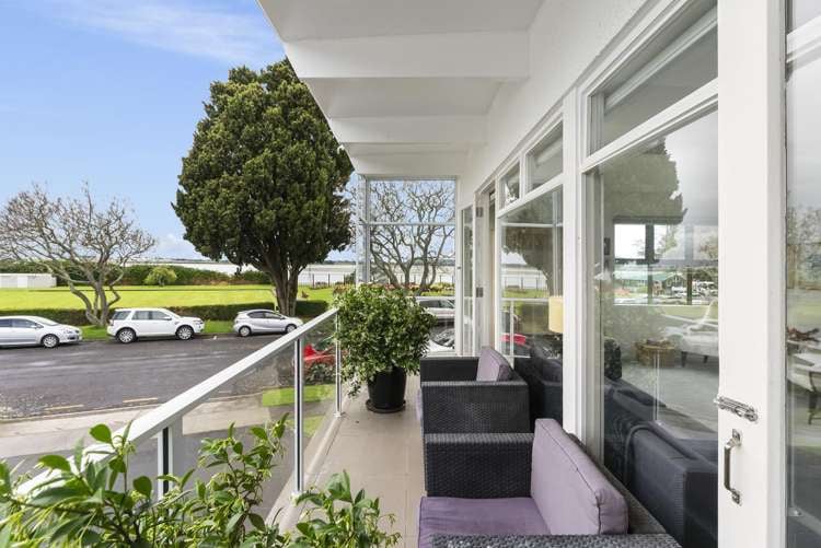 1/22 Cliff Road Tauranga Central_2