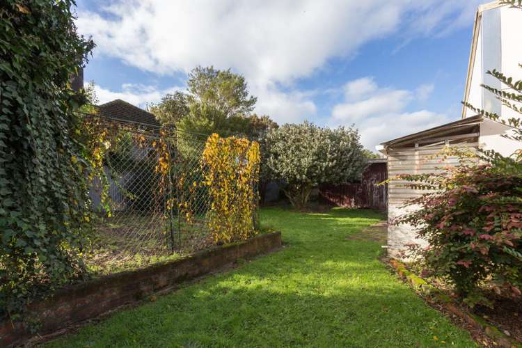 65 Derby Street Feilding_19