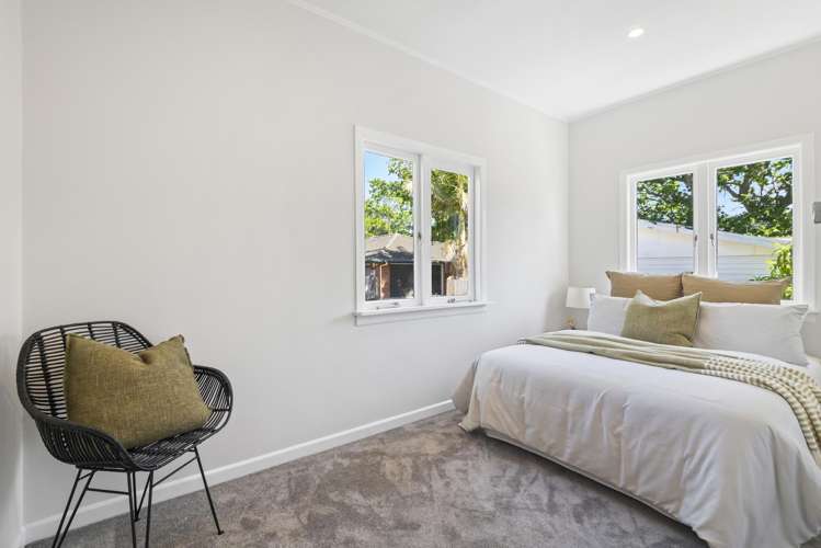 2/180 Lake Road Northcote_13